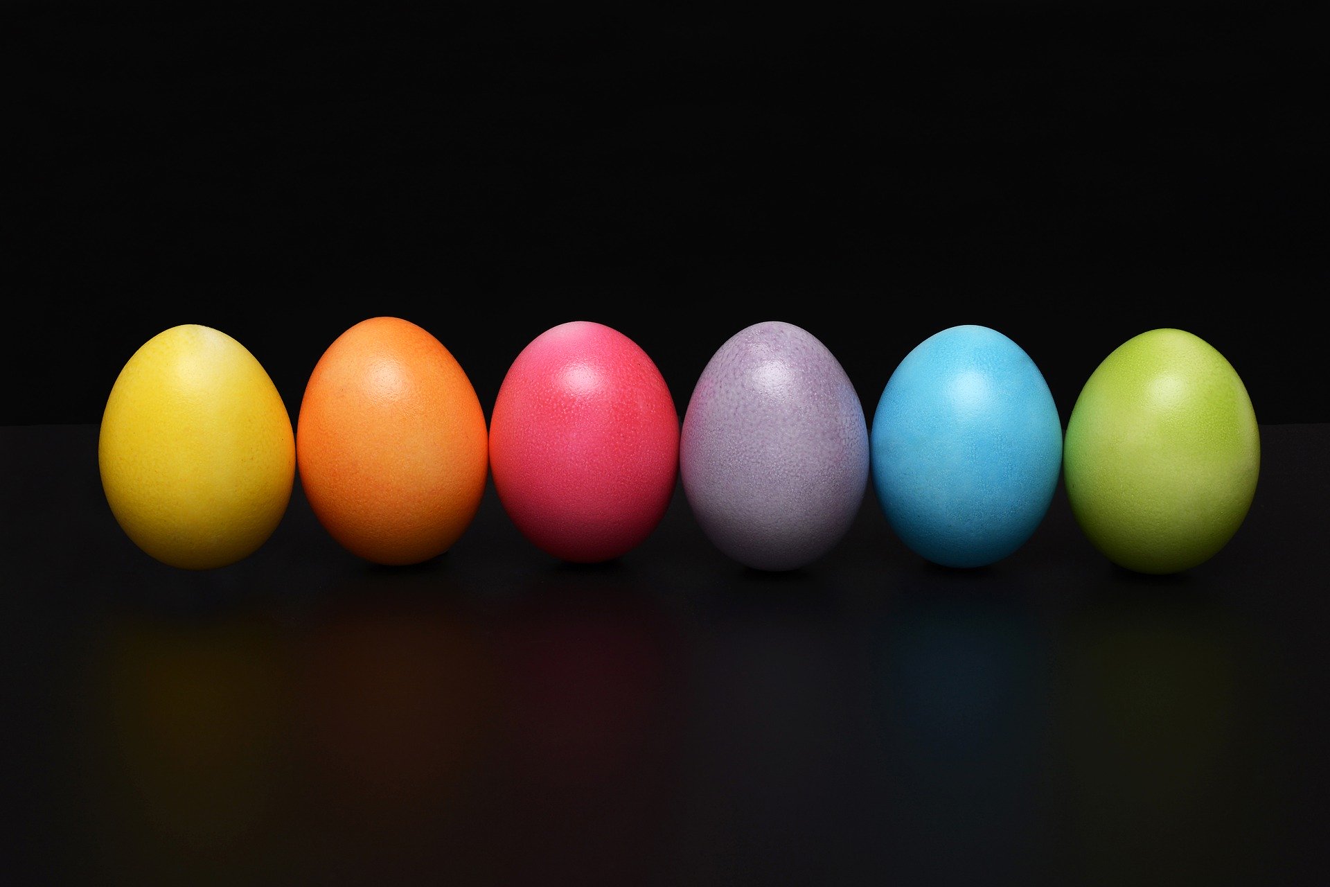 Our Riddle is about colors. The picture is of 6 different colored easter eggs.